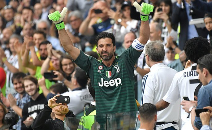 BuffonUPDATE: Gianluigi Buffon Announce Retirement From Football At 45