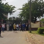 JUST IN: #EndSARS Protesters Shut Alausa Secretariat, Civil Servants Stranded